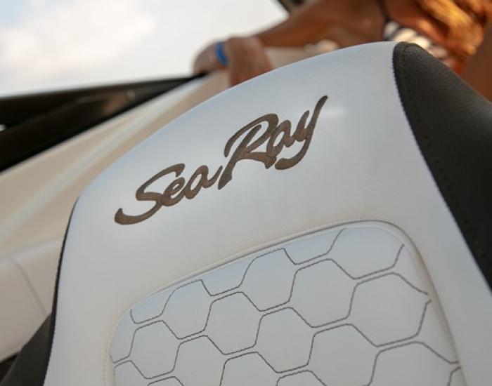 Sea Ray 230 Sunsport