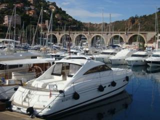 Purchase and sale of moorings